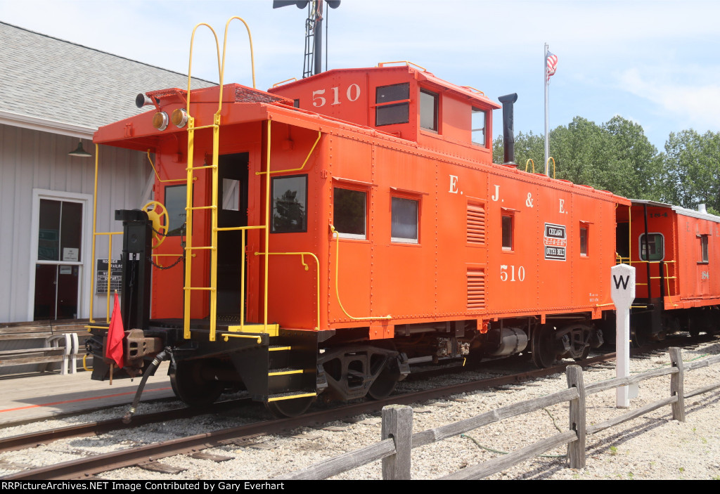 EJE Caboose #510 - Elgin, Joliet & Eastern